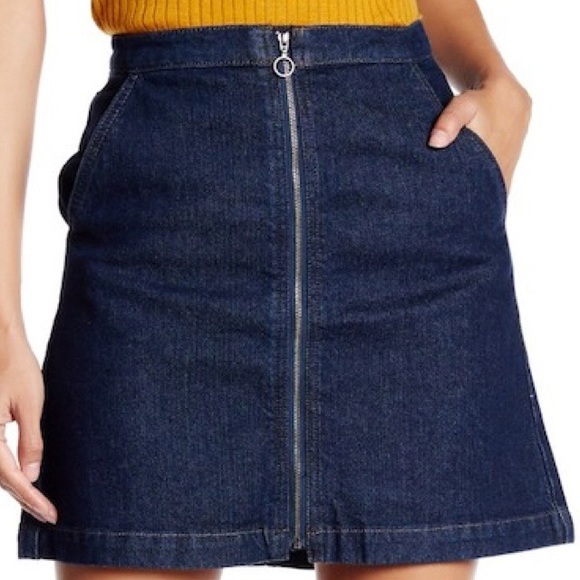 Melrose and Market Denim Front Zip Skirt —Size 31 - Picture 5 of 7